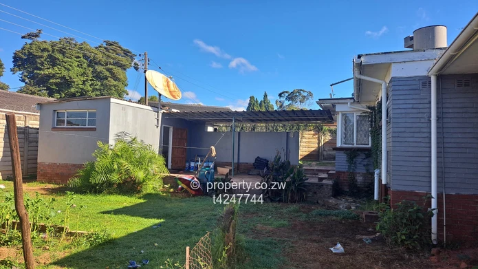 Hillside 3 bedroom house to rent as offices 