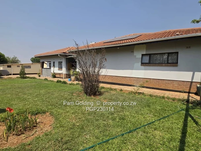 Beautiful off grid plot for sale in Kensington