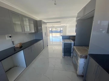 3 Bedroom Garden Flat