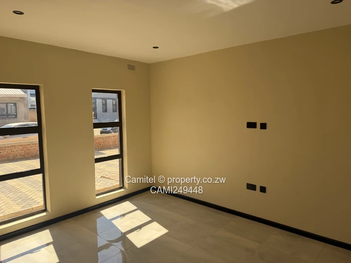 Arlington 4-Bed Townhouse Complex - Solar & 24hr Security