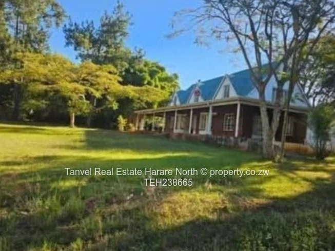 Borrowdale Apartment To Let.   Available immediately. On offer is this 4 bedrooms Apartment a stone 