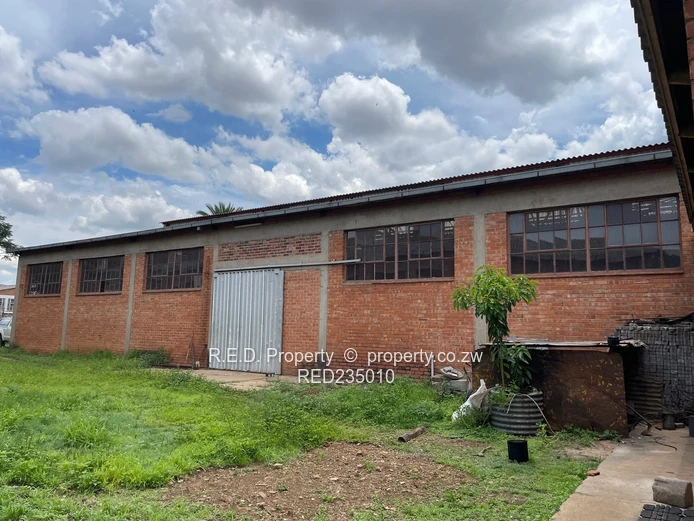 Industrial property with solid infrastructure In Kelvin 