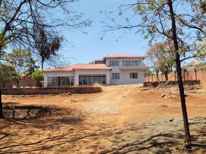 Pomona 5-Bed House on 2000m² with Borehole & Balcony