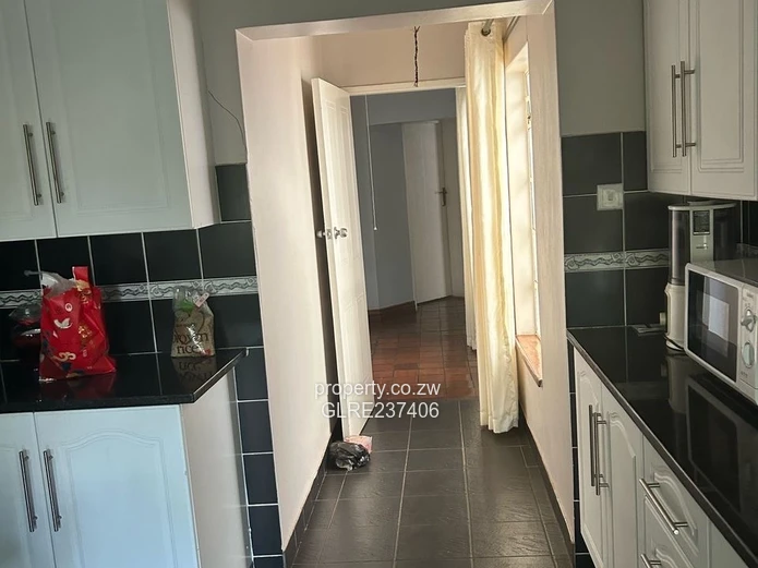 *Luxurious 5 Bedroom Home for Rent in Borrowdale Brooke*