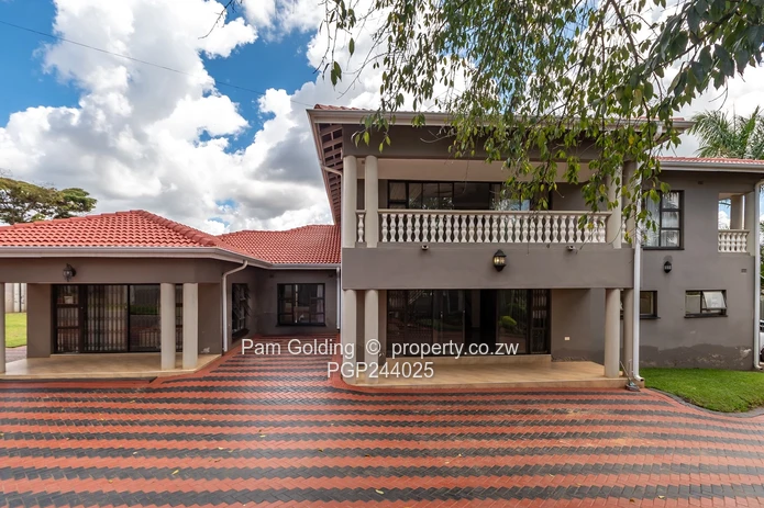 Stunning Family Home In New Pomona (Near Vainona) (Sole Mandate)