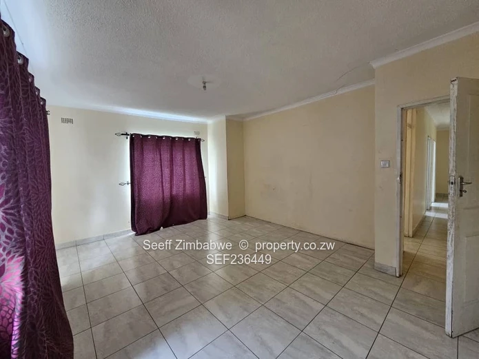 Exclusive 5-Bedroom Residence With Premium Amenities In Monavale 