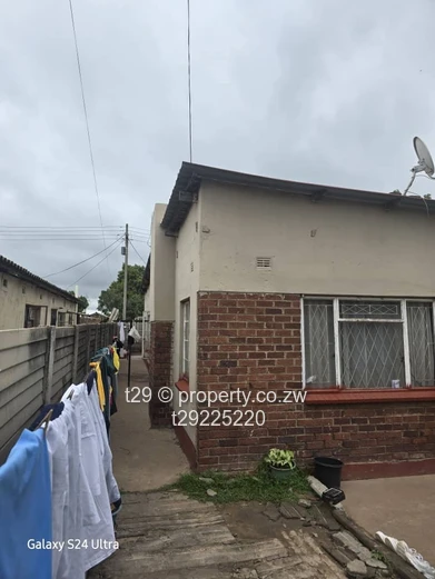 Norton katanga house for sale  (Sole Mandate)