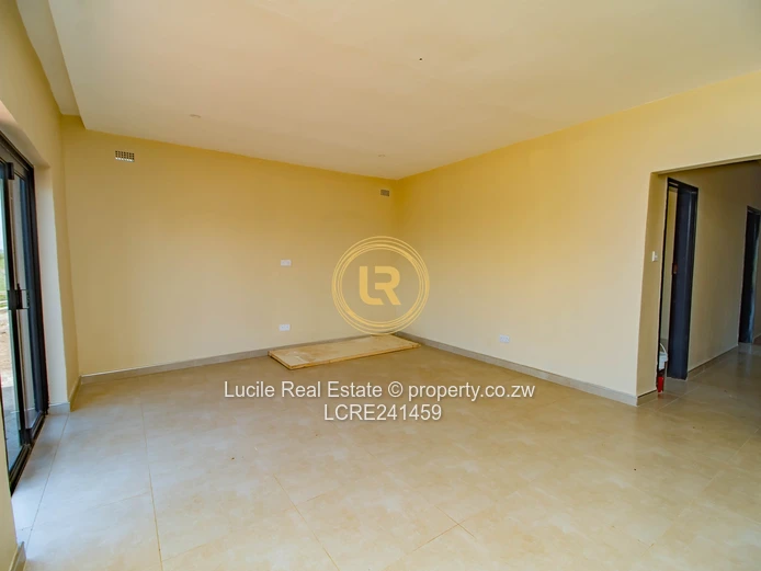 Newly Constructed 3 Bedroom Residence in Raiham Park