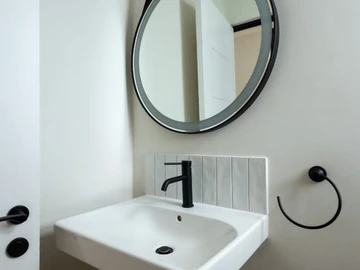 3 Bedroom Flat & Apartment