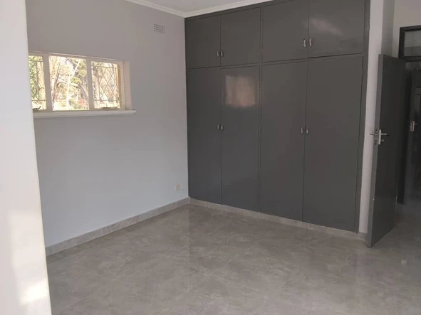 6 Bedroom House