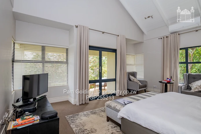 Timeless Elegance on the Hill - Price Drive Brooke Estate 