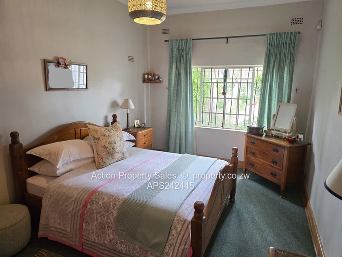 Beautiful House For Sale In Highlands! 