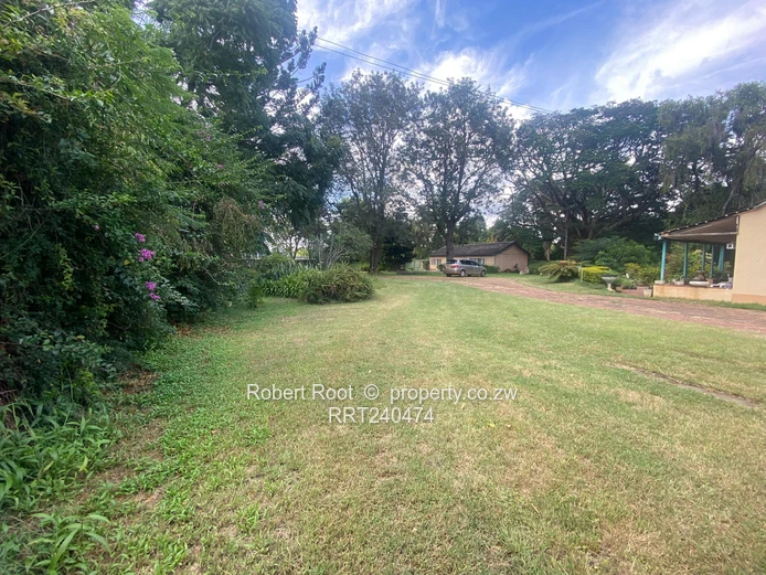 7,729sqm Near Major Routes With Good Borehole (Sole Mandate)