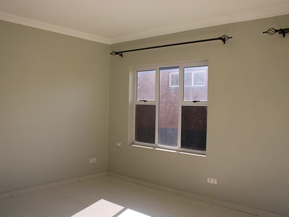 3 Bedroom Flat & Apartment