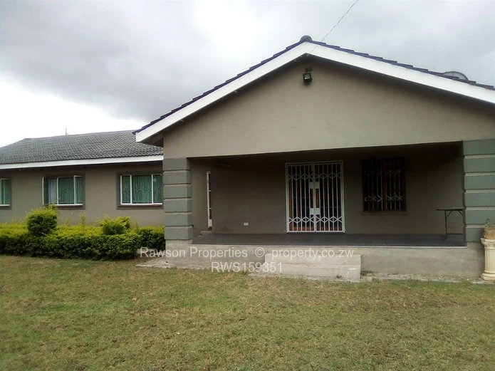 4 Bed House for Sale in Bluff Hill RWS159351