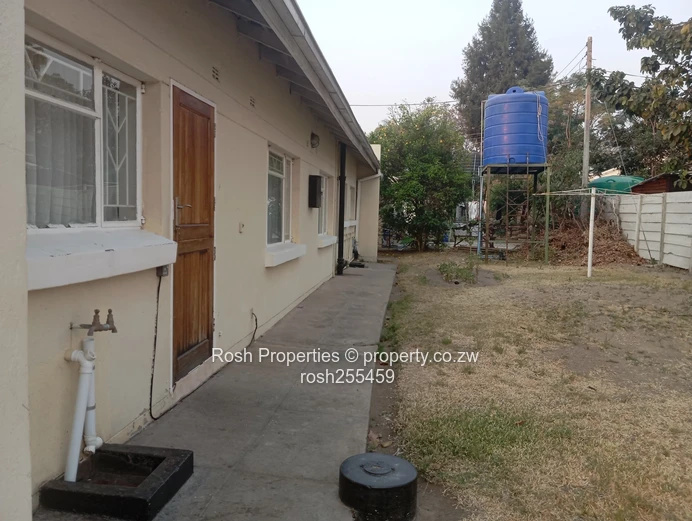 **3-Bedroom Garden Flat for Sale in Greendale North! **