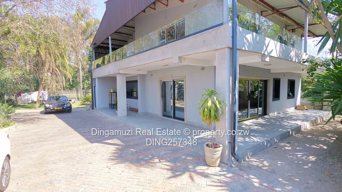 Spacious 5-Bed Townhouse Complex in Highlands - Borehole