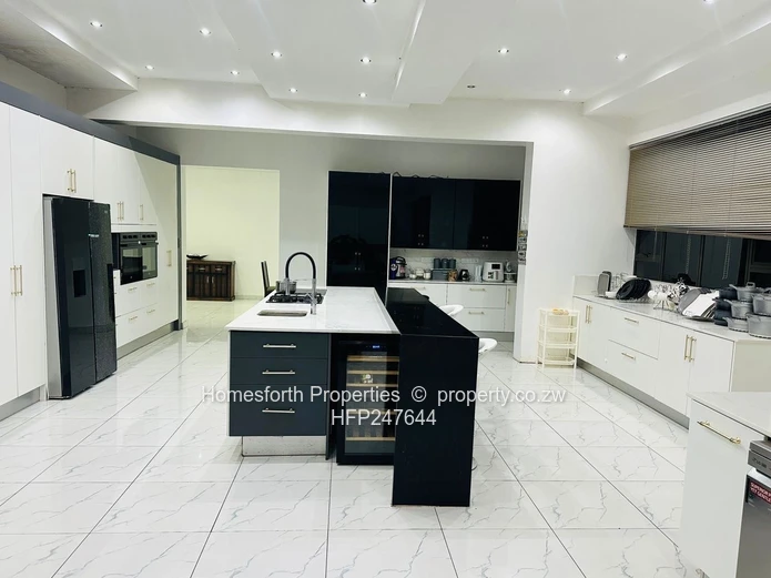 GLETWIN 6 BEDROOMED HOUSE TO RENT   2km from Enterprise rd