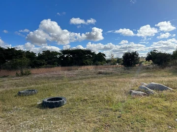 Land For Sale Suitable for Clusters with a cottage