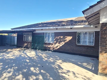 Solid home for sale in Sunningdale/Prospect area