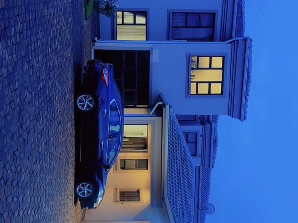 6 Bedroom House