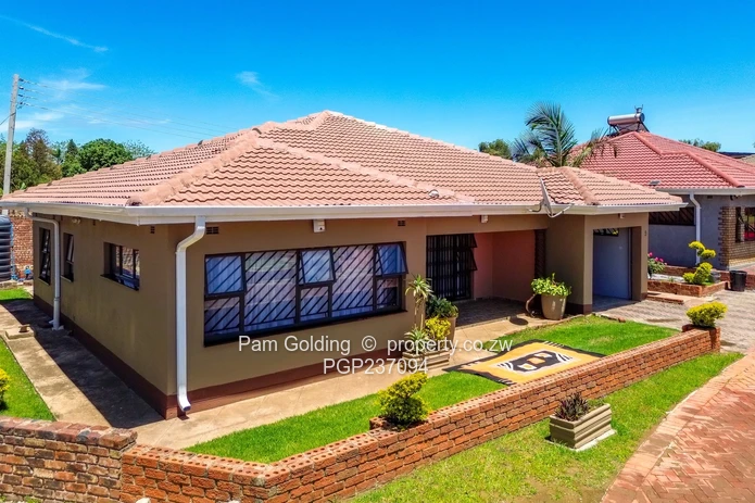 Modern Cluster for Sale in Meyrick Park!