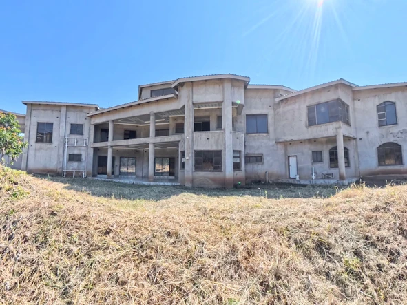 9 Bedroom House