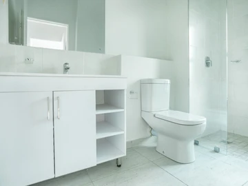 2 Bedroom Flat & Apartment