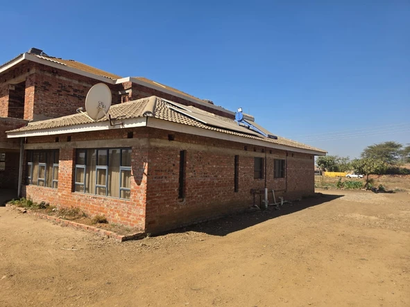 6 Bedroom House