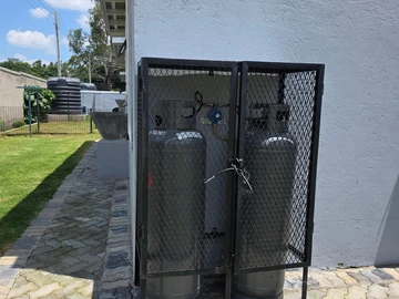 3 Bedroom Flat & Apartment