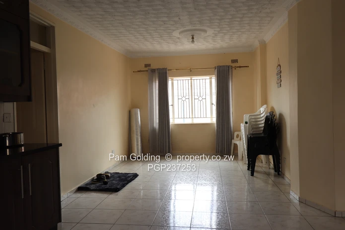 House for sale in Waterfalls/Picnic Park Area (Sole Mandate)