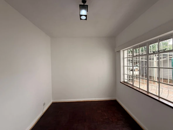 3 Bedroom Flat & Apartment