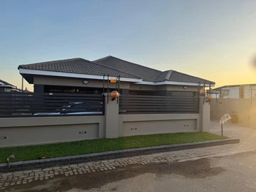 5 Bedroom House