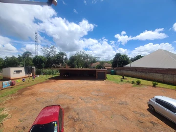 2 Bedroom Flat & Apartment