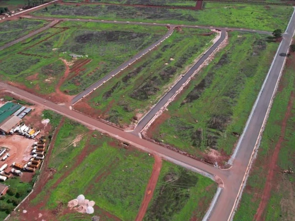 Commercial & Industrial Land