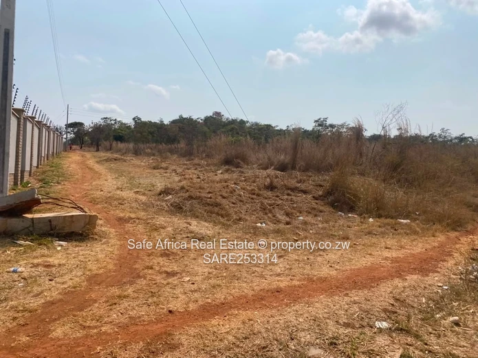 43 Hectares Borrowdale Brooke- Crowhill Road Frontage Plot For Sale