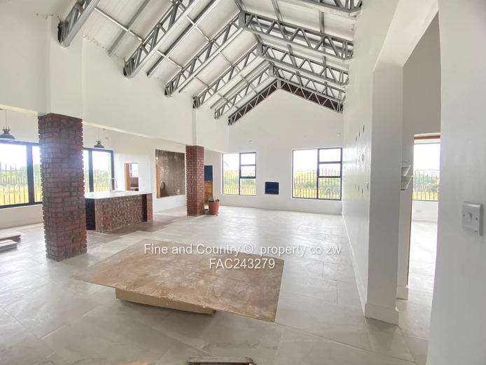 3 Bedroom Modern Home - All En-suite 