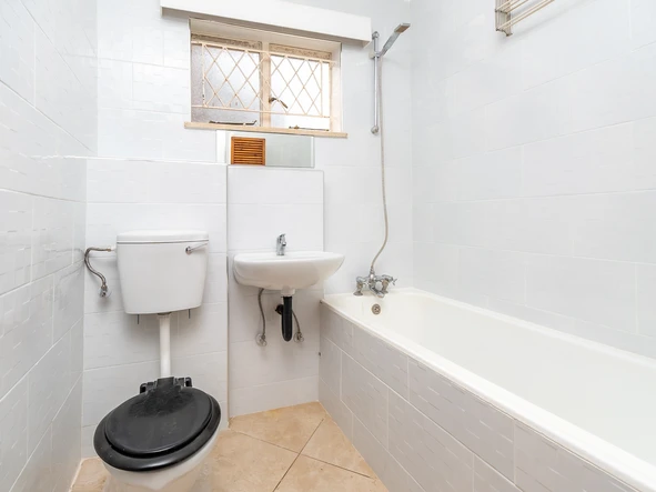 2 Bedroom Garden Flat