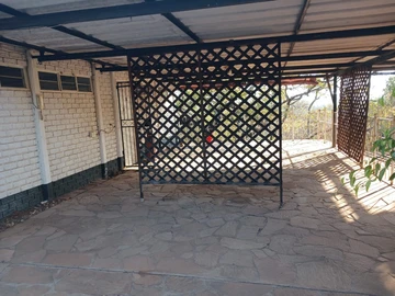 2 Bedroom Flat & Apartment