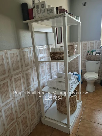Greendale 3 bedroomed house & 2 bedroomed Cottage (Sole Mandate)