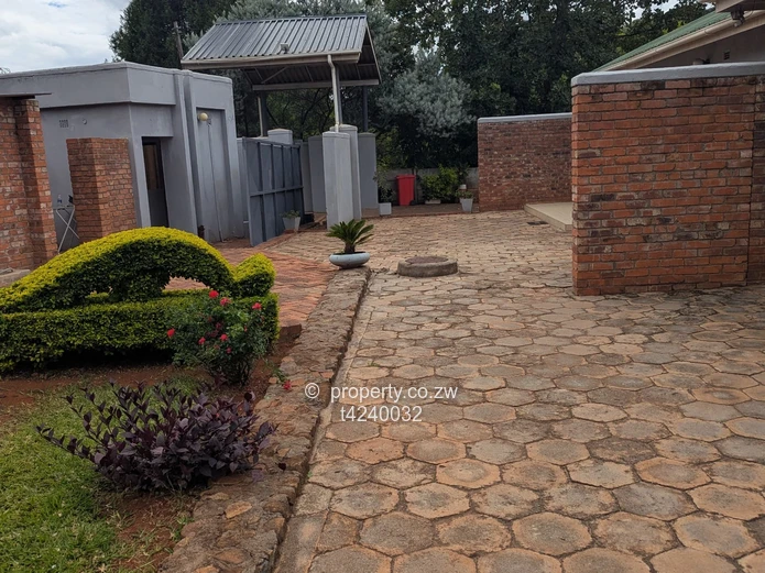 Borrowdale Greystone park 2 bedroom apartment to rent 