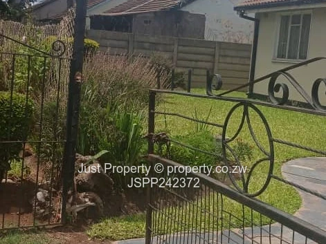 3-Bed Southerton Home — Garden, Driveway 