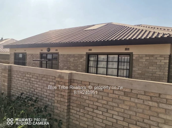 House for sale in Fidelity  