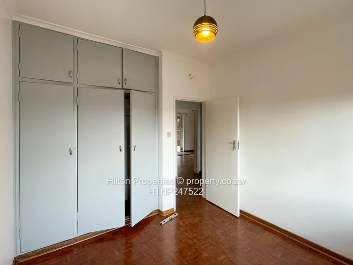 Marlborough 2-Bed Garden Flat — Veranda, Borehole & Lawn