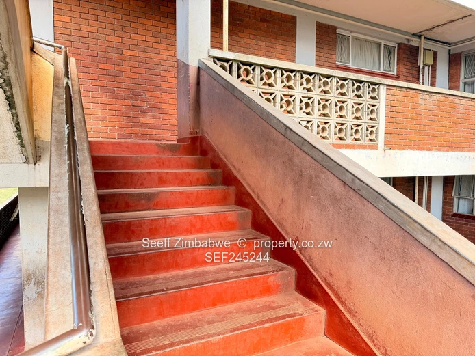 2 bed flat at Eastview Gardens- Ngezi