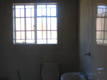 2 Bedroom Flat & Apartment