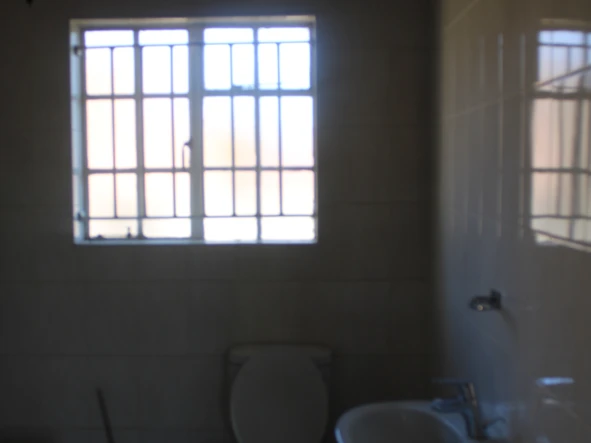 2 Bedroom Flat & Apartment