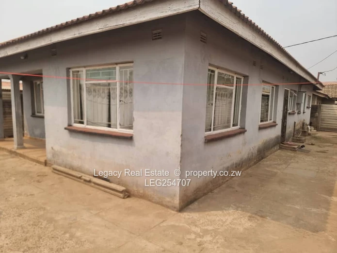 Charming 3-Bed Norton Home with Borehole & Secured Garage (Sole Mandate)