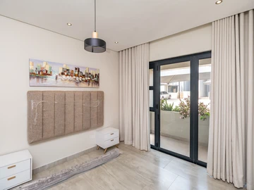 3 Bedroom Flat & Apartment