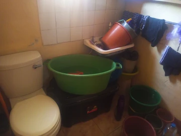 2 Bedroom Flat & Apartment